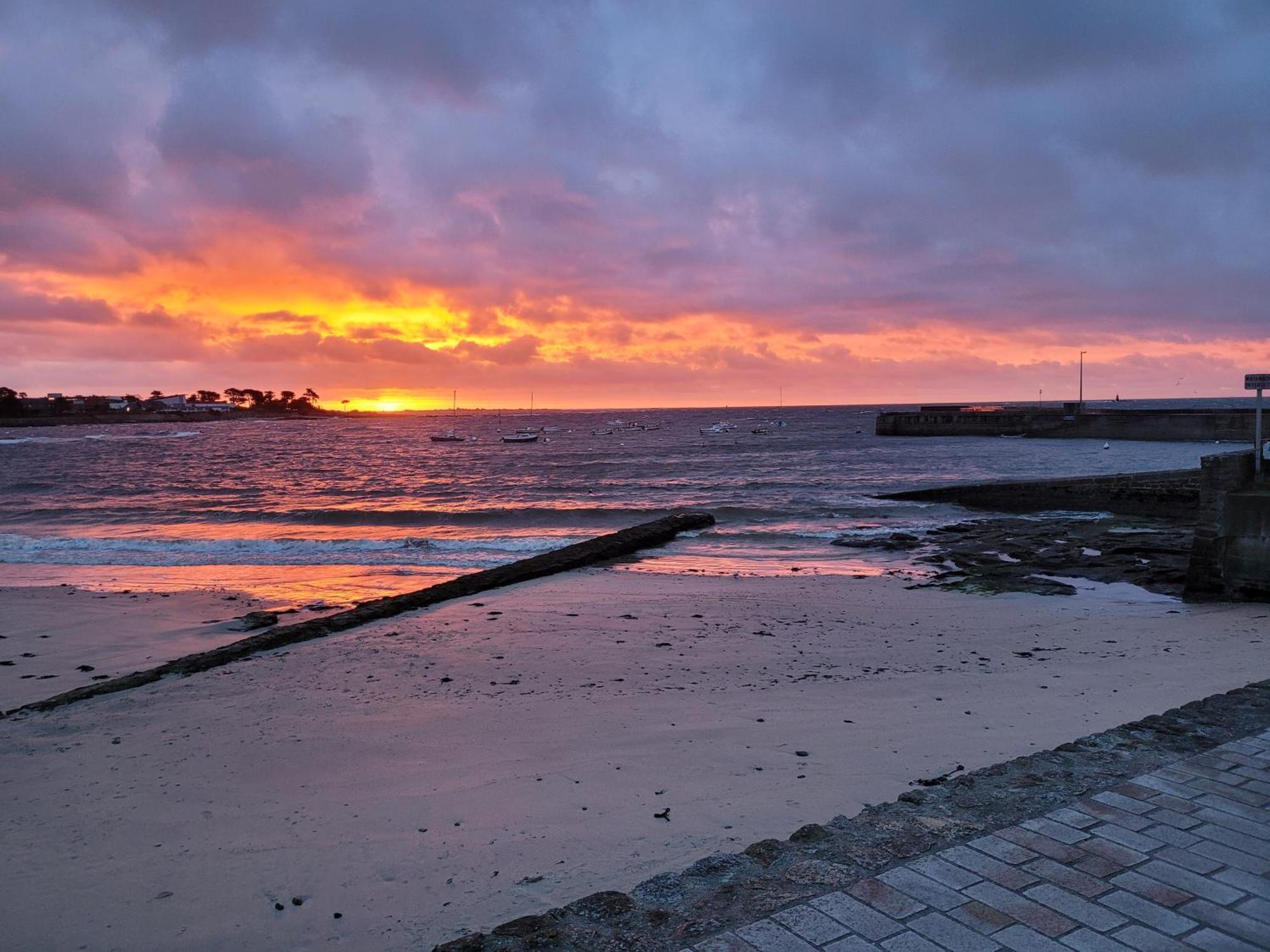 Apartmán A Deux Pieds De L'Ocean ! Larmor-Plage Exteriér fotografie